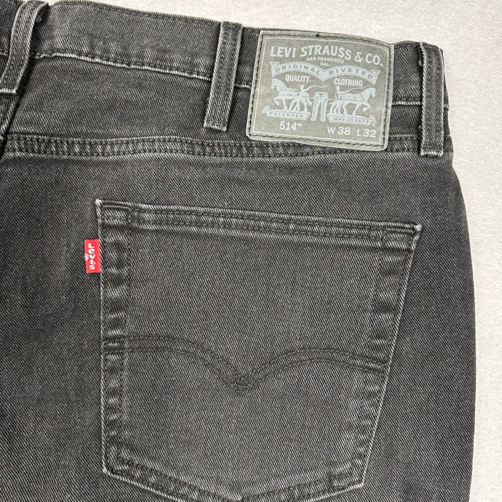 Levis 514 Straight Fit Jeans Mens 38x32 Washed Black Denim 00514-3044